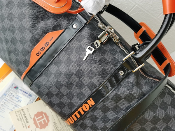 ルイヴィトンバッグ素材ディテール